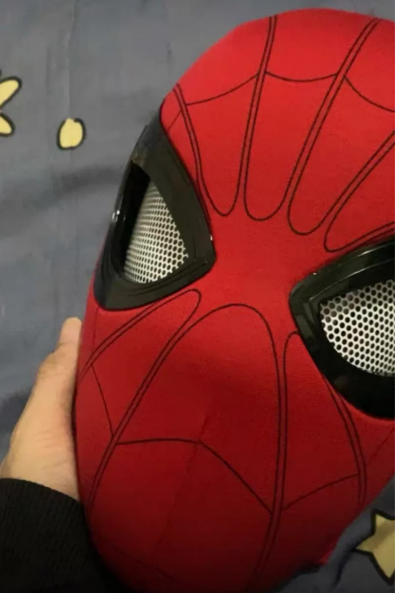 Marvel Spider-Man Electronic LED Mask with Moving Eyes – Wearable Cosplay Helmet