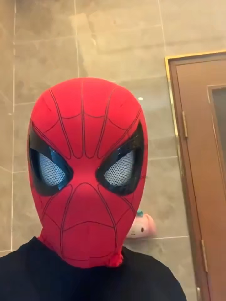 Marvel Spider-Man Electronic LED Mask with Moving Eyes – Wearable Cosplay Helmet